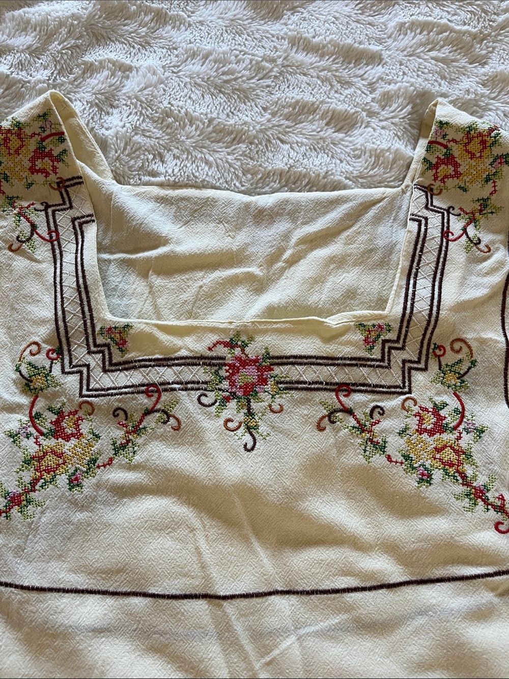 NWOT Embroidered With Side Ties Cream Crop Tank Top Size M - Picture 4 of 8